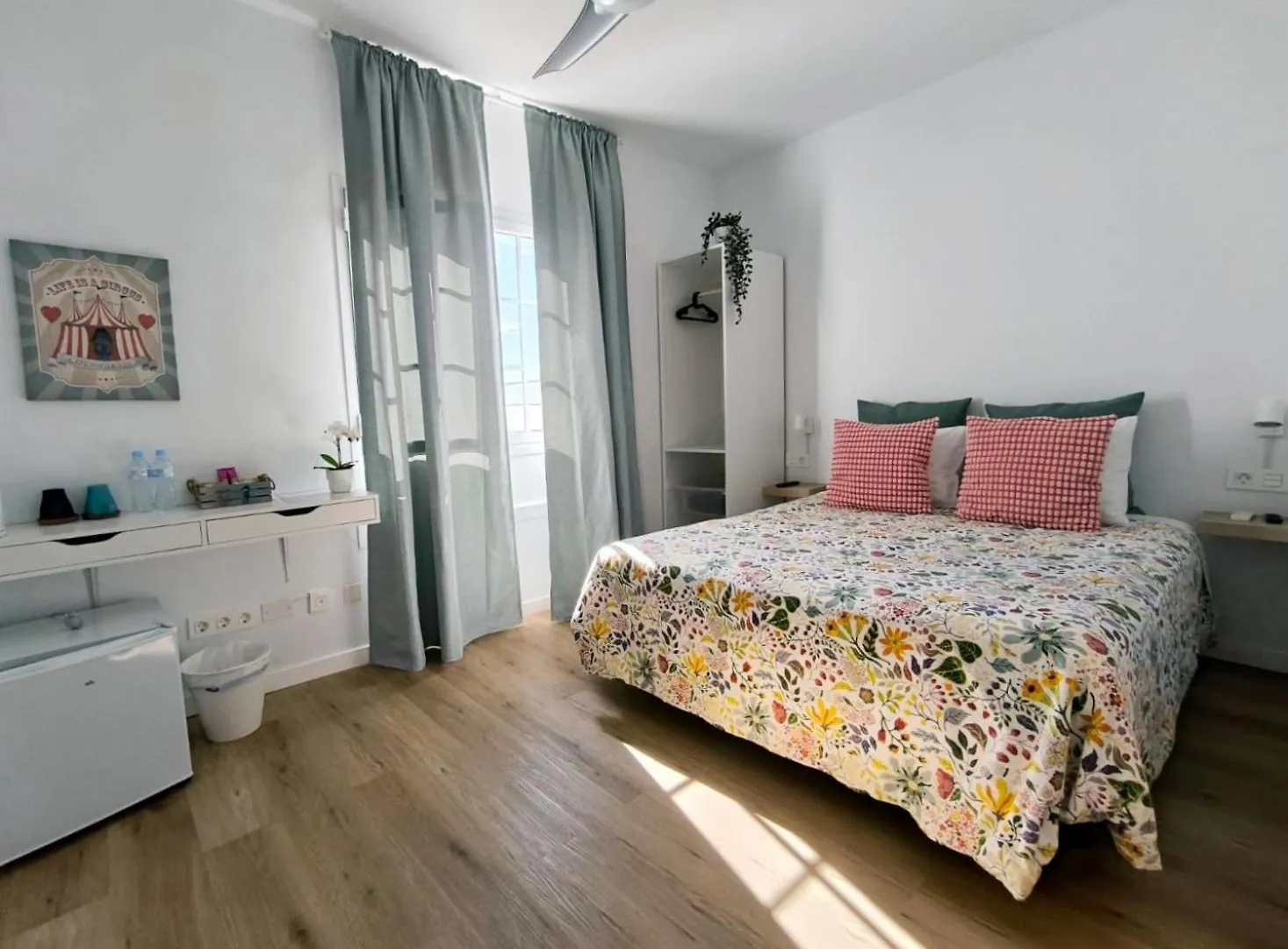 Paradise Room Near The Beach Playa Honda  Spagna